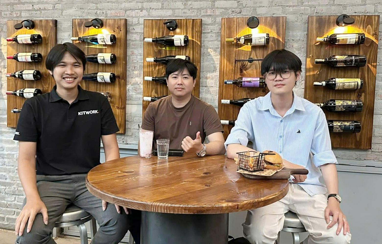 Ba Kẻ Mộng Mơ Và Một Giấc Mơ Chung